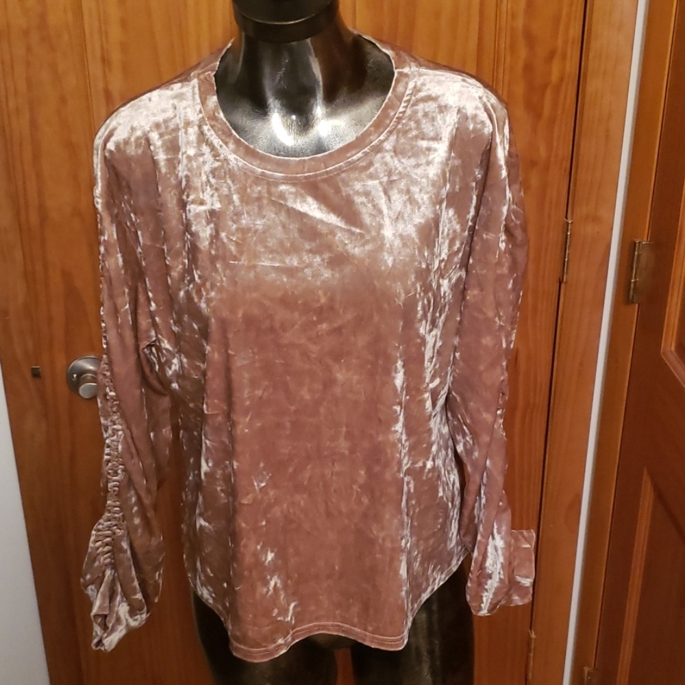 Misses velour long sleeve top